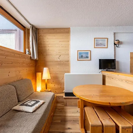 Aime 2000 Apartment *